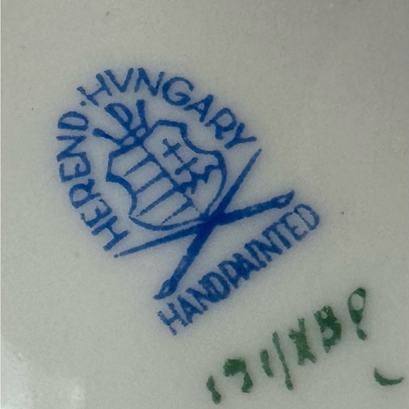 Rare Herend  Fortuna rust triangle serving dish, " circa 1930 Raspberry - Picture 7 of 8